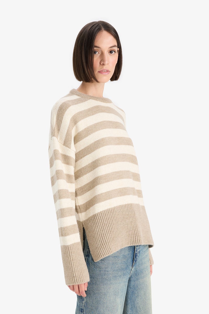 DeFacto Beige Woman Oversize Crew Neck Knitwear Pullover Casual - Image 4